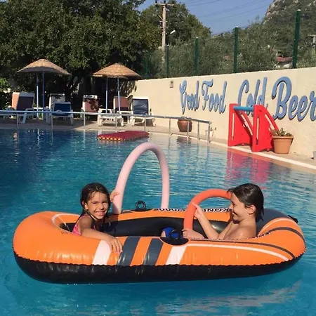 Otel Leons Sun Village