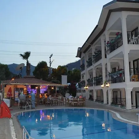 Leons Sun Village Otel 4*
