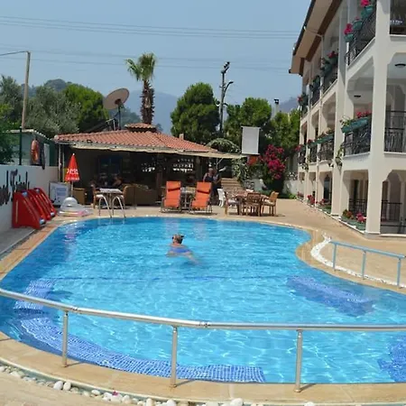 Leons Sun Village Otel