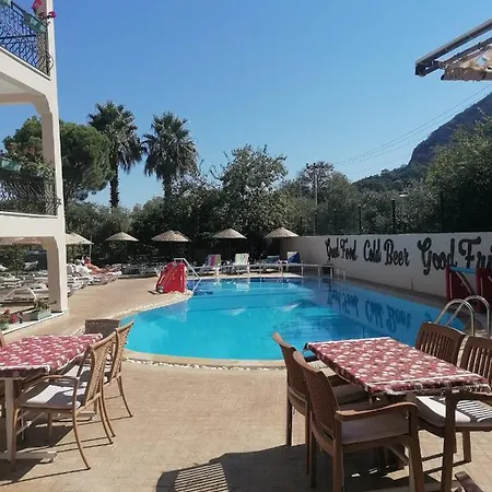 Leons Sun Village Otel