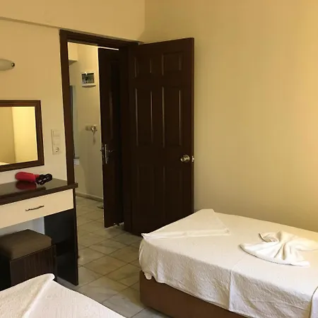 Leons Sun Village Otel
