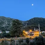 Leons Sun Village فندق