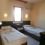 Leons Sun Village فندق 4*