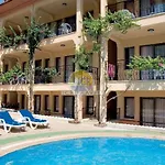 Leons Sun Village فندق