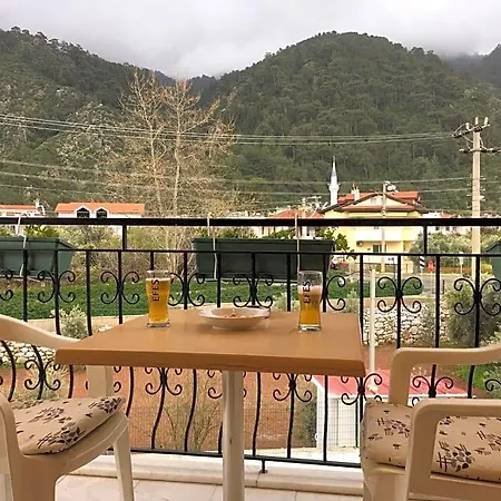 Szálloda Leons Sun Village