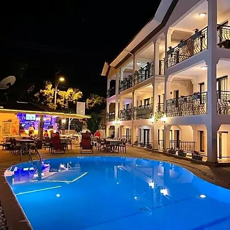 Leons Sun Village Szálloda