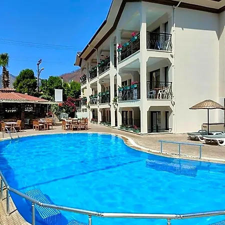 Szálloda Leons Sun Village 4*