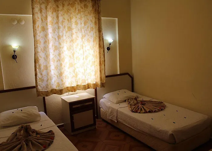 Leons Sun Village Szálloda