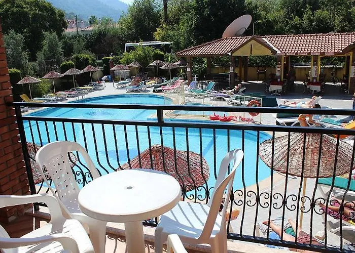 Leons Sun Village Szálloda 4*
