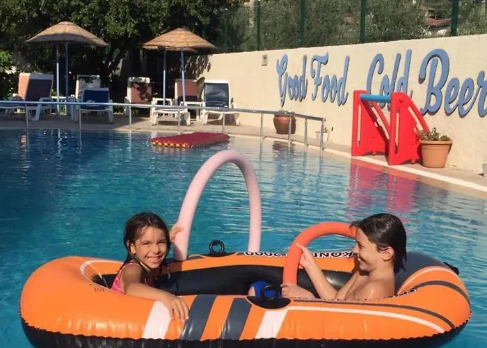 Szálloda Leons Sun Village