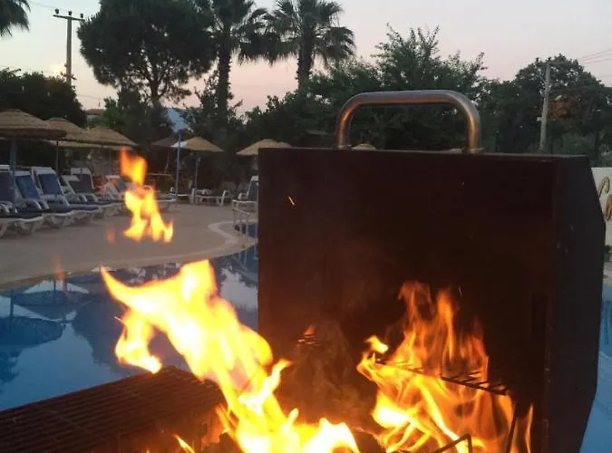 Szálloda Leons Sun Village