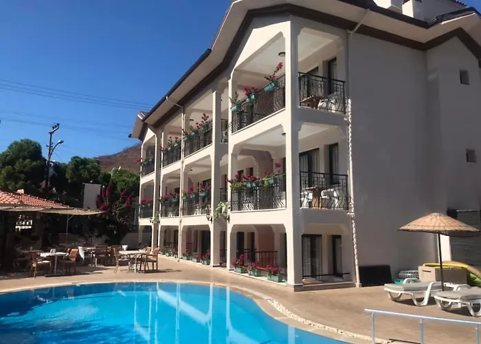 Leons Sun Village Hotel