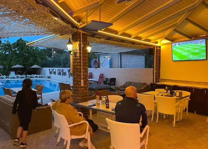 Szálloda Leons Sun Village