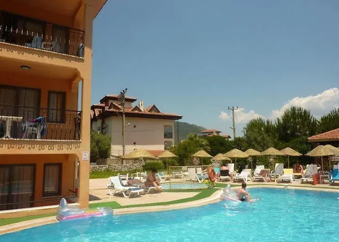 Szálloda Leons Sun Village 4*