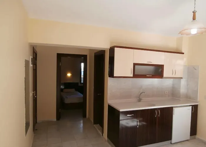 Leons Sun Village 4*